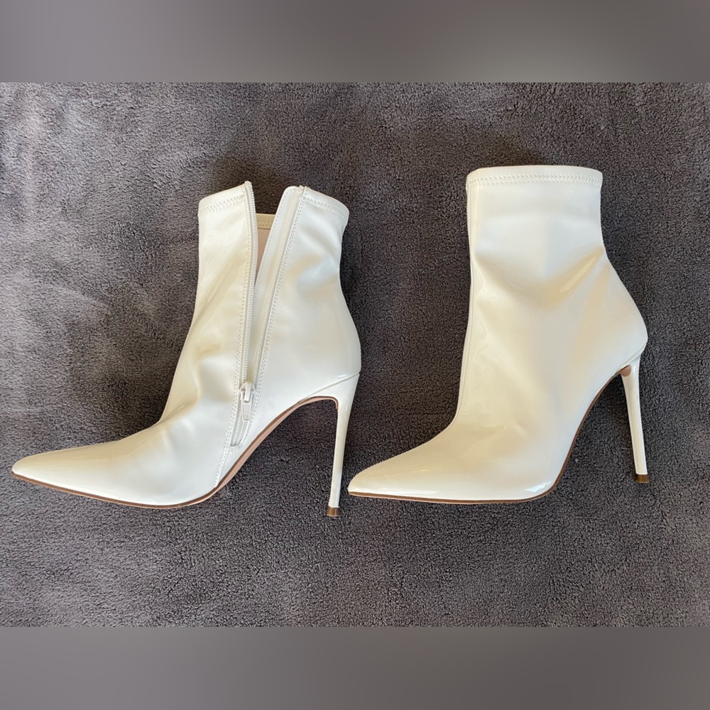 Steve Madden Posse White Patent Booties - NWOT